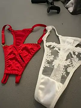 Snapshot of Princess261 chatting on 03/03/26, 08:09 Princess261 online show from 03/03/26, 08:09