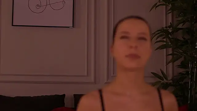 RebbecaRey online show from 03/30/26, 07:04