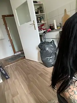 SkinnyLilly online show from 06/03/26, 04:34