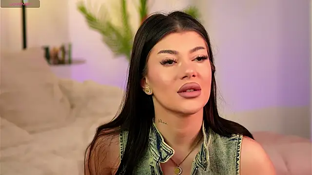 GoldenAlana online show from 03/12/26, 05:02