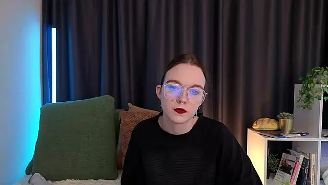 SunyLily online show from 03/18/26, 06:38