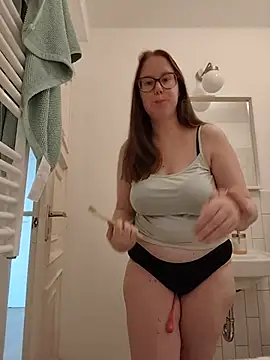 CelineThompson online show from 05/24/26, 03:39