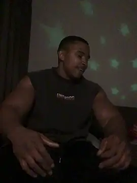 Snapshot of Nas_worldwide96 chatting on 07/11/26, 05:48 Nas worldwide96 online show from 07/11/26, 05:48