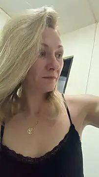 Secret Ladyx online show from 04/29/26, 01:21