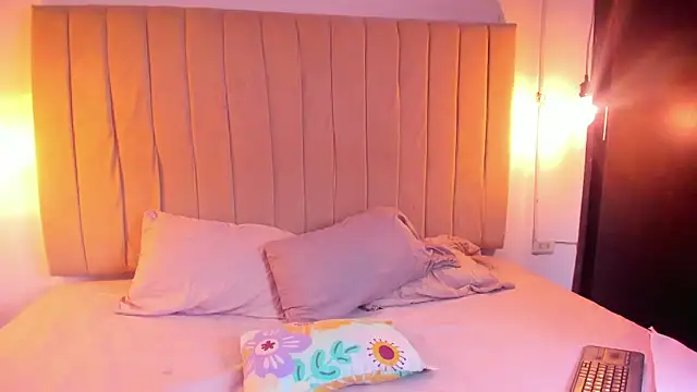 karina foxi online show from 04/06/26, 12:39