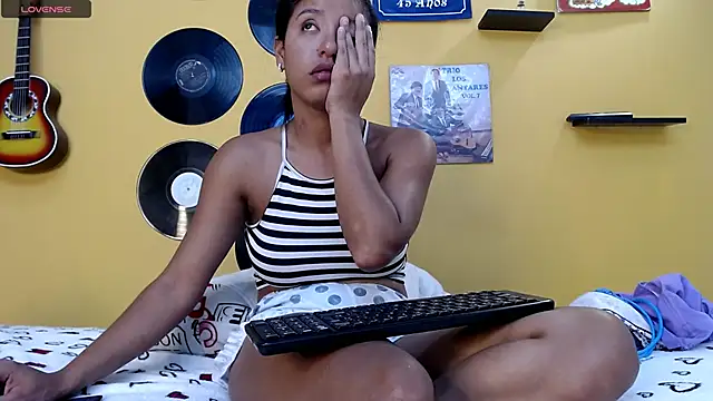 lilithevil32 online show from 06/02/26, 03:19