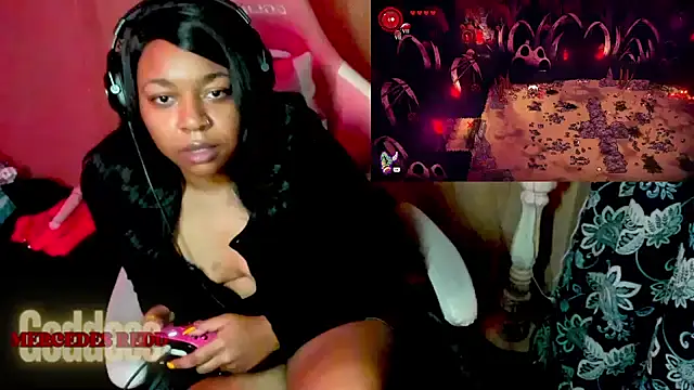 Snapshot of Goddess_MercedesRedd chatting on 05/04/26, 02:02 Goddess MercedesRedd online show from 05/04/26, 02:02