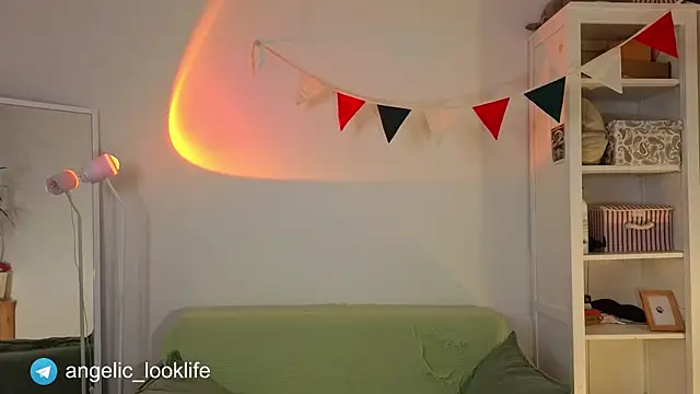 look angelic online show from 06/03/26, 10:26