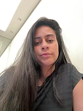 Snapshot of Geovana_blan chatting on 03/03/26, 08:15 Geovana blan online show from 03/03/26, 08:15