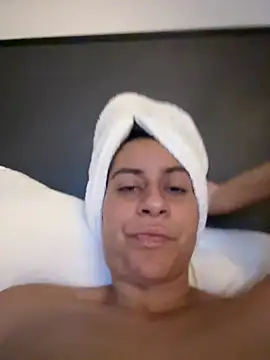 Geovana blan online show from 04/15/26, 01:45