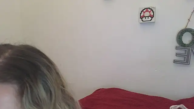 Caroline hernandes online show from 04/28/26, 12:54