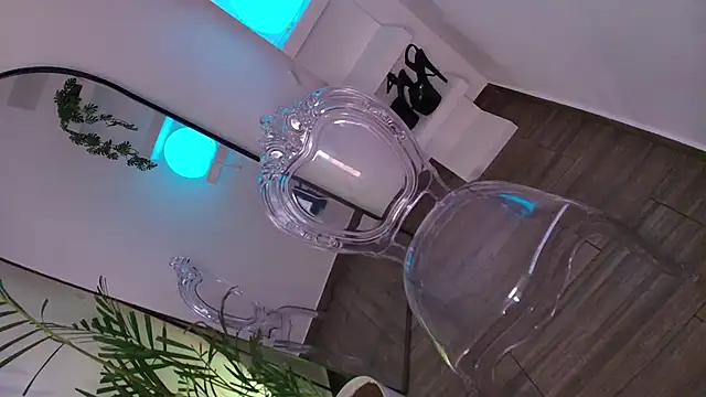 dalilathoms  online show from 04/07/26, 09:15