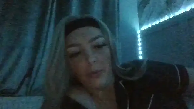 Snapshot of LusciousLailax chatting on 03/03/26, 10:59 LusciousLailax online show from 03/03/26, 10:59