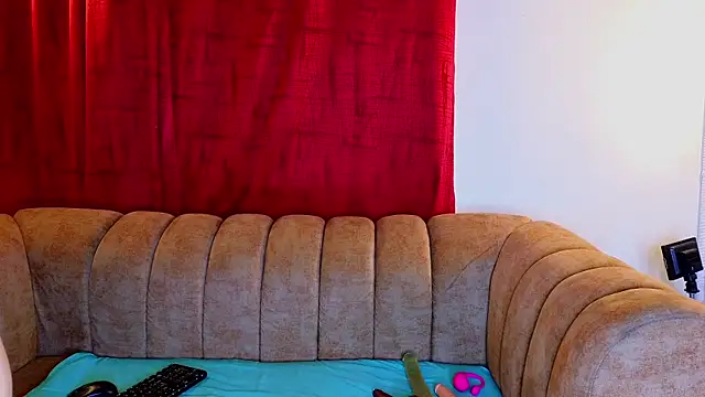 ahnaysexx online show from 04/14/26, 07:09