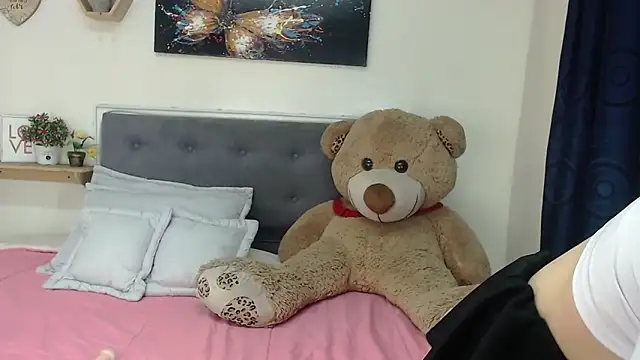 Celeste  London online show from 04/05/26, 05:43