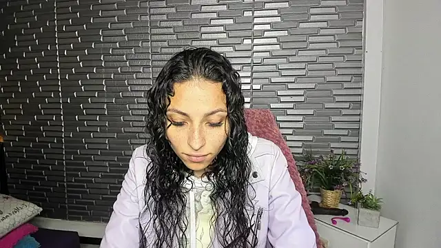 Ana maria 08 online show from 04/16/26, 02:29