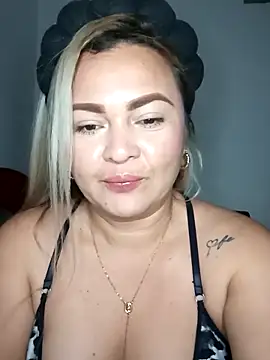 lucy estrr online show from 03/10/26, 07:35