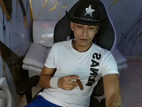 taylor bigdick18 online show from 03/29/26, 02:00