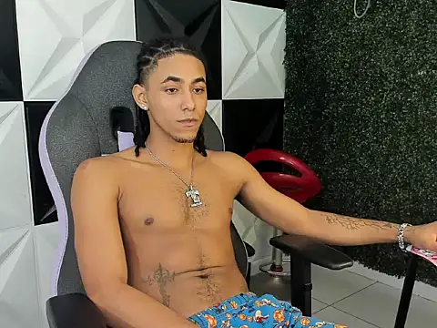 taylor bigdick18 online show from 04/11/26, 12:48