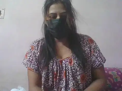 DRAMA  QUEEN online show from 03/31/26, 10:04