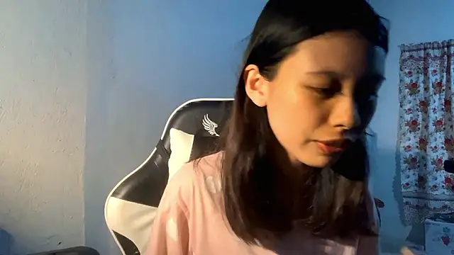 HenrietteRoses online show from 03/07/26, 03:31