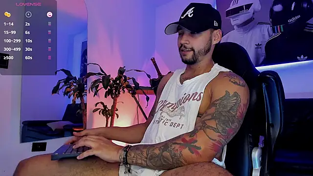 Snapshot of NikoHank_ chatting on 07/19/26, 05:33 NikoHank online show from 07/19/26, 05:33