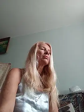 ViktoriaSexi1 online show from 05/25/26, 06:30
