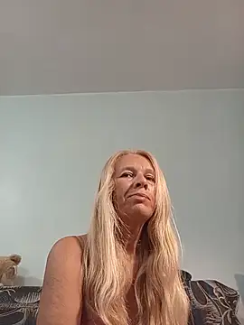 ViktoriaSexi1 online show from 05/27/26, 08:50