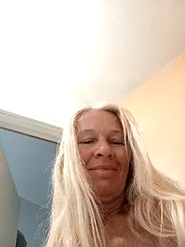 ViktoriaSexi1 online show from 06/04/26, 07:47
