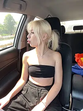 KissAurora  online show from 03/06/26, 06:54