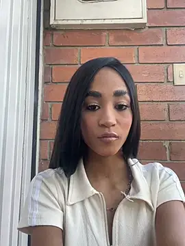 Paola 14 online show from 05/09/26, 10:15