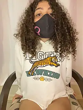 Ravennaaaaa online show from 04/13/26, 02:06