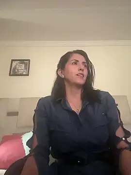 Snapshot of SamanthaWalker_ chatting on 04/24/26, 02:19 SamanthaWalker online show from 04/24/26, 02:19