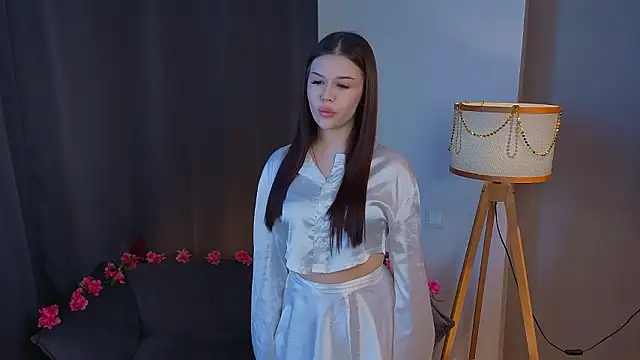 Snapshot of CatrinaLuk chatting on 03/09/26, 06:28 CatrinaLuk online show from 03/09/26, 06:28