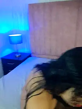 AriaMontes online show from 05/04/26, 12:01