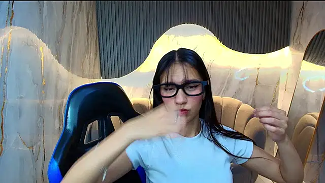 candy sky r online show from 04/22/26, 03:09