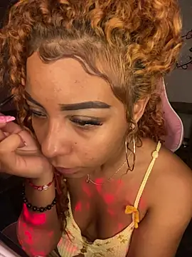 ThePrettyTiana online show from 04/18/26, 07:07