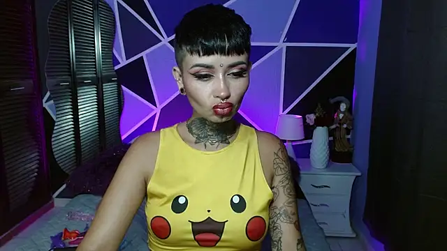 Sol Baker online show from 04/06/26, 03:15