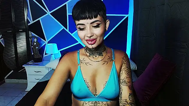 Sol Baker online show from 04/17/26, 03:42