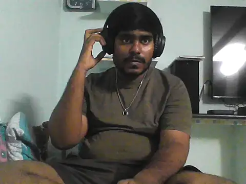 Snapshot of Foxboy65 chatting on 04/29/26, 06:14 Foxboy65 online show from 04/29/26, 06:14