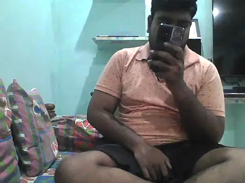 Snapshot of Foxboy65 chatting on 05/23/26, 07:18 Foxboy65 online show from 05/23/26, 07:18