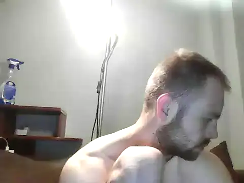 Snapshot of MatusCaddy chatting on 03/08/26, 02:15 MatusCaddy online show from 03/08/26, 02:15