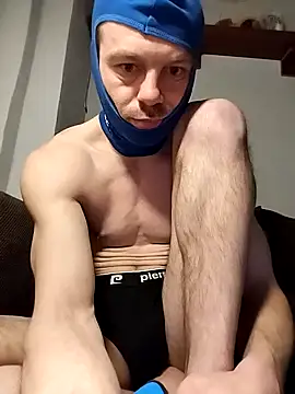 Snapshot of MatusCaddy chatting on 04/12/26, 02:49 MatusCaddy online show from 04/12/26, 02:49