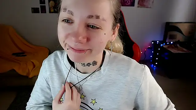 Nica Kawaii online show from 04/02/26, 06:44