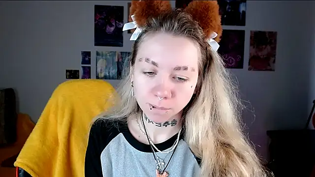 Nica Kawaii online show from 04/27/26, 06:22