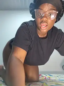 YourLiaa  online show from 03/30/26, 05:30