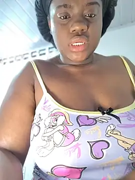 YourLiaa  online show from 04/19/26, 07:38