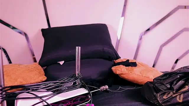 Kendall  evanss online show from 06/25/26, 07:40