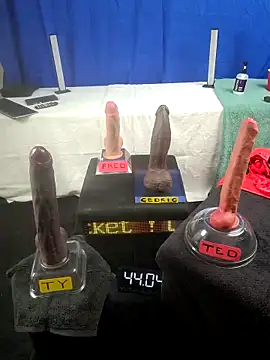 FantasyMan-BiWM online show from 04/15/26, 03:57