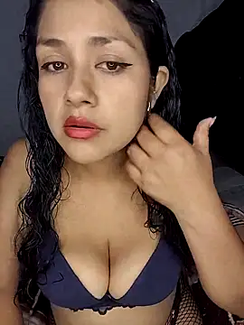 Snapshot of shantal1921 chatting on 04/05/26, 04:42 shantal1921 online show from 04/05/26, 04:42